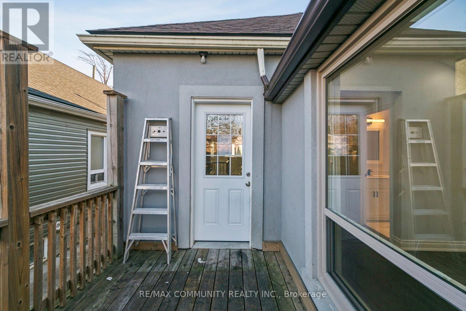 46 East 7th Street, Hamilton, Ontario  L9A 3G8 - Photo 12 - X12655596