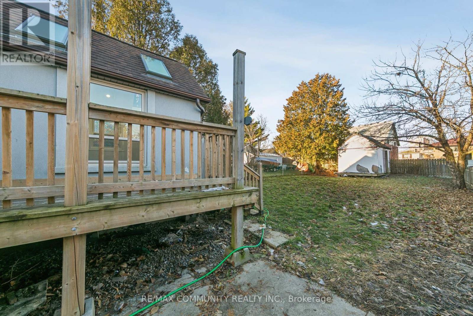 46 East 7th Street, Hamilton, Ontario  L9A 3G8 - Photo 7 - X12655596