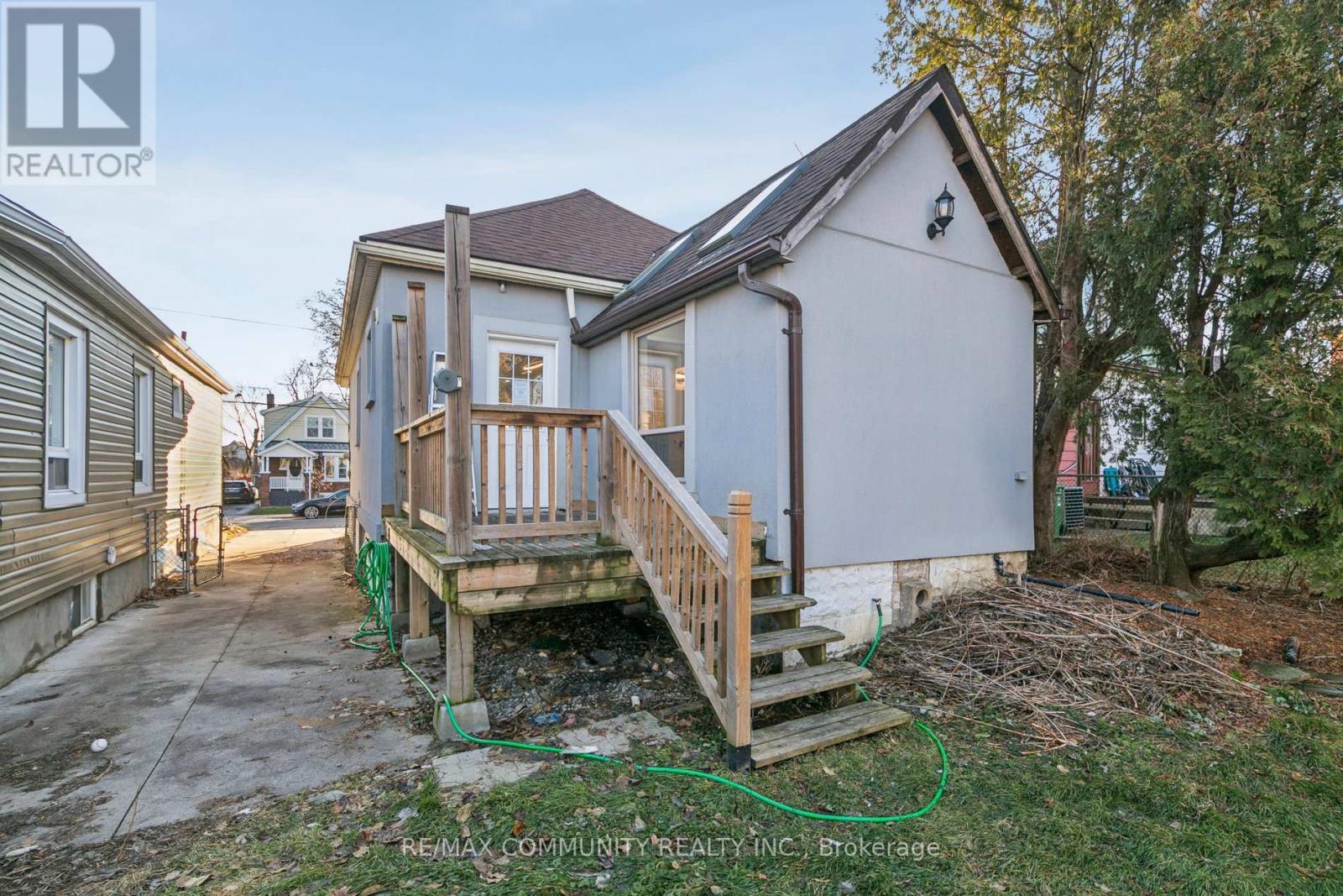 46 East 7th Street, Hamilton, Ontario  L9A 3G8 - Photo 8 - X12655596