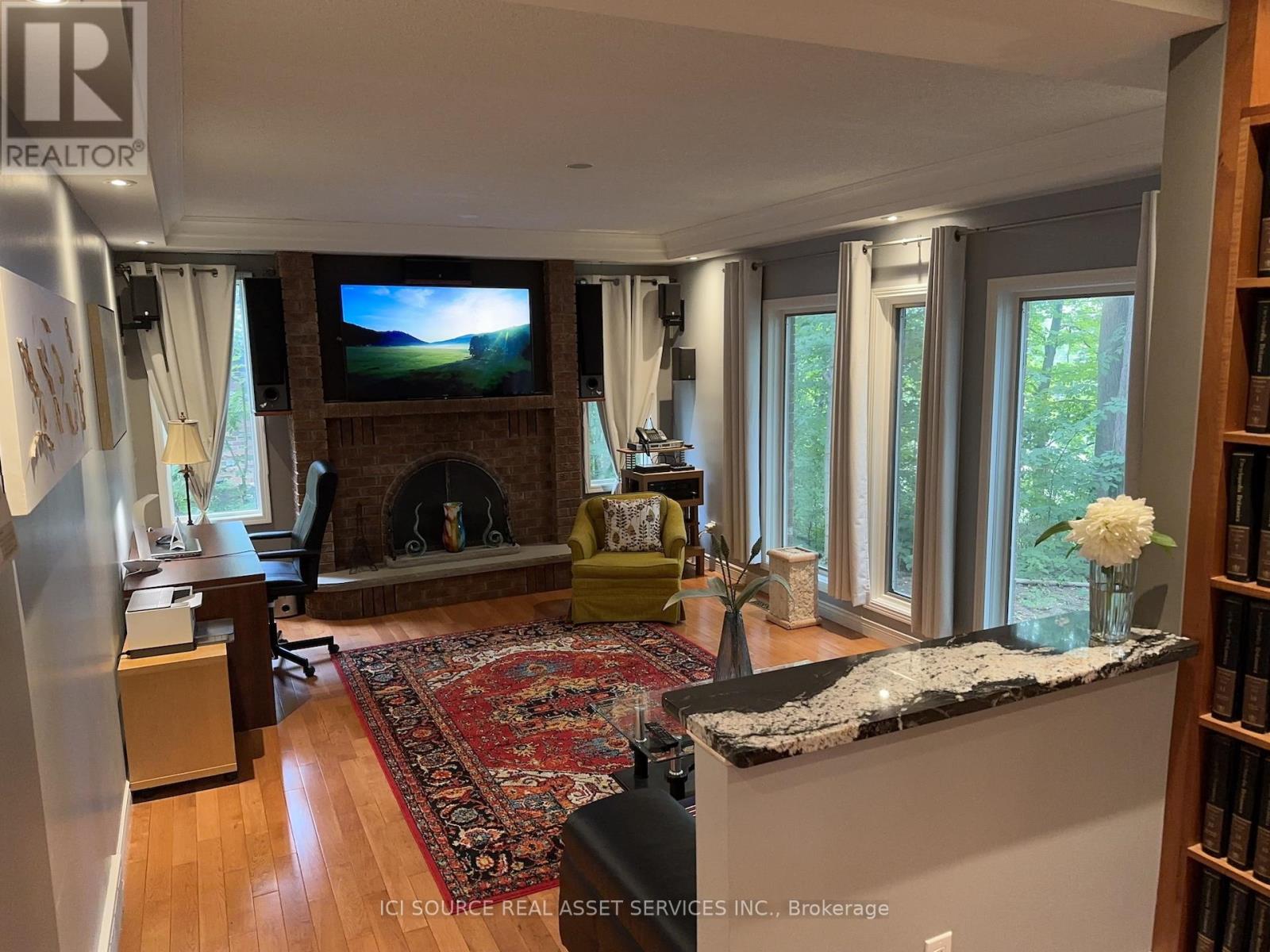 350 Sarnia Road, London North (North K), Ontario  N6G 1N3 - Photo 2 - X12655602