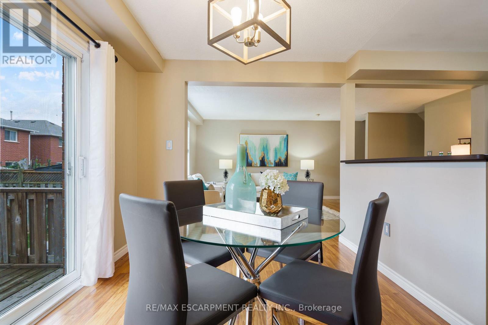 85 Chelsea Crescent, Hamilton, Ontario  L8E 5R8 - Photo 10 - X12655624