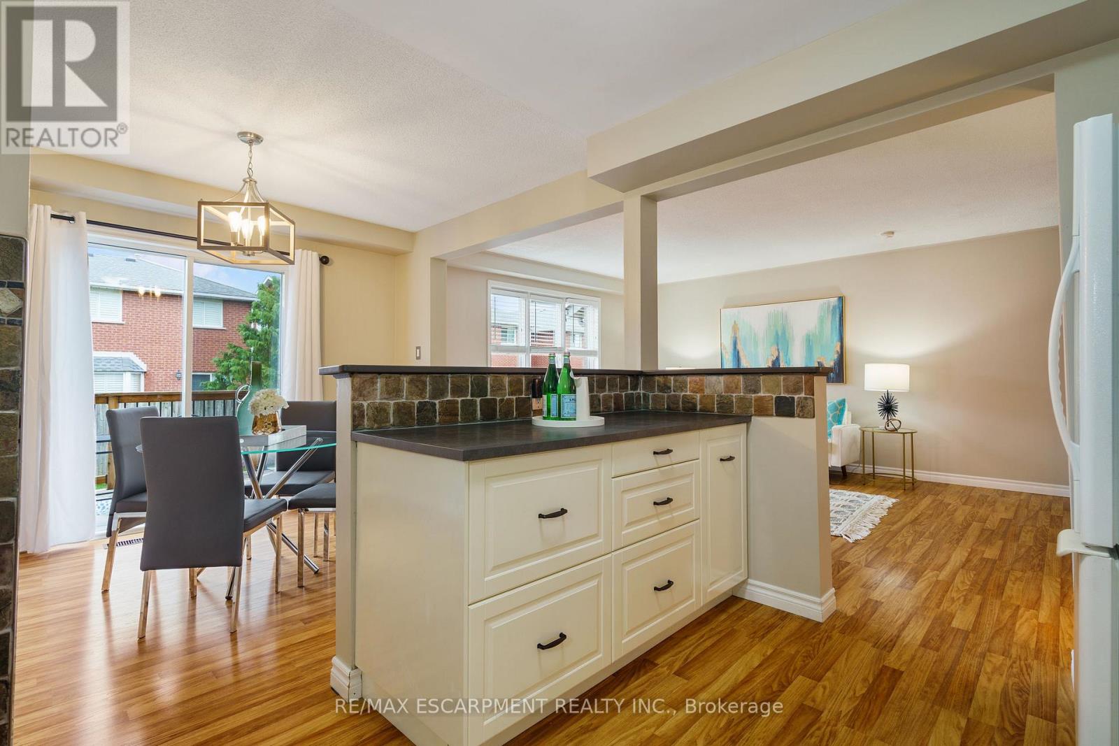 85 Chelsea Crescent, Hamilton, Ontario  L8E 5R8 - Photo 14 - X12655624