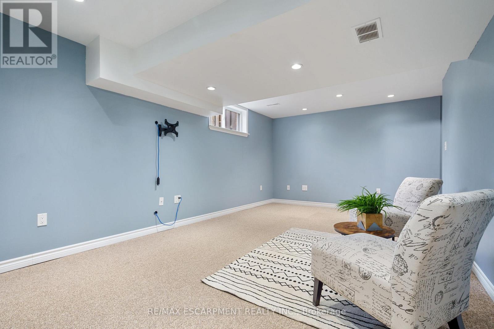 85 Chelsea Crescent, Hamilton, Ontario  L8E 5R8 - Photo 25 - X12655624