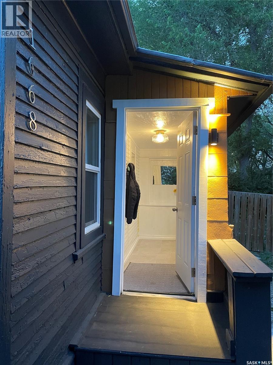 1668 Ottawa Street, Regina, Saskatchewan  S4P 1N9 - Photo 2 - SK025993