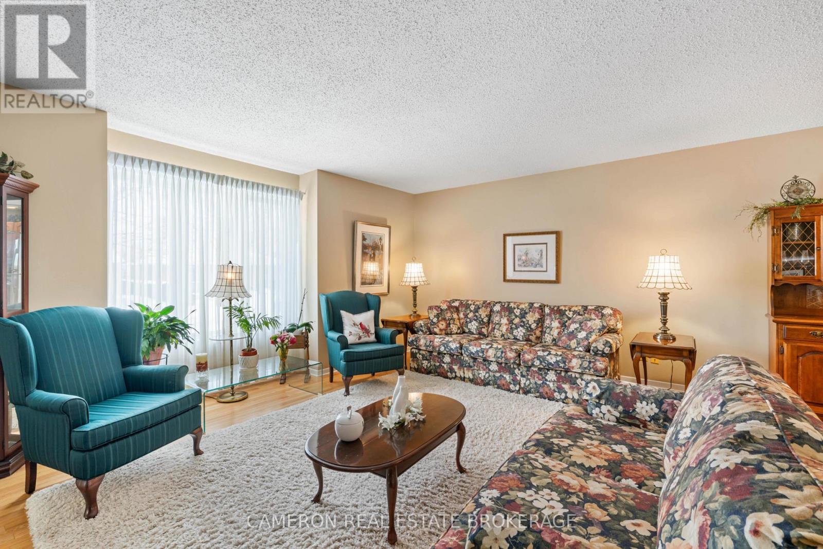 364 Angela Crescent, Cornwall, Ontario K6H 6Z8 - Photo 4 - X12655812