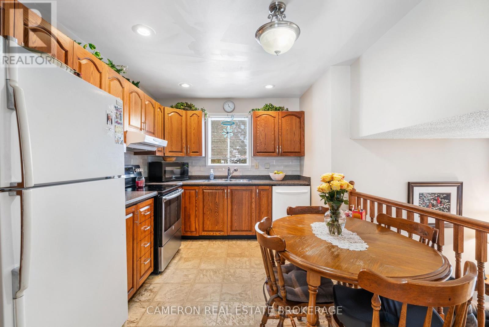 364 Angela Crescent, Cornwall, Ontario K6H 6Z8 - Photo 8 - X12655812