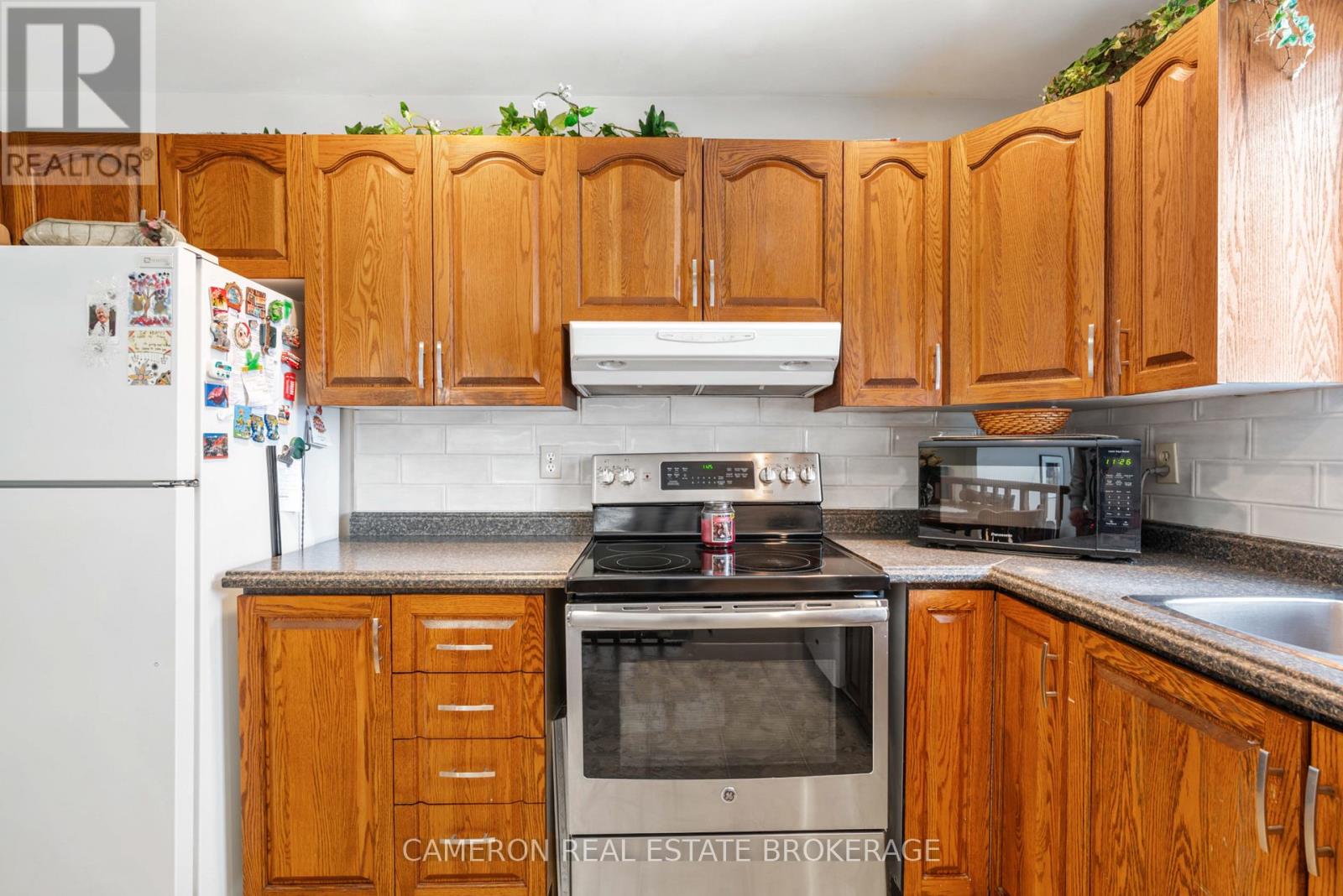 364 Angela Crescent, Cornwall, Ontario K6H 6Z8 - Photo 9 - X12655812