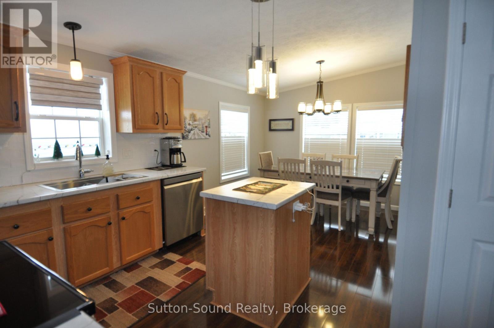 144 Rosewood Drive, Georgian Bluffs, Ontario  N4K 5N5 - Photo 10 - X12655698