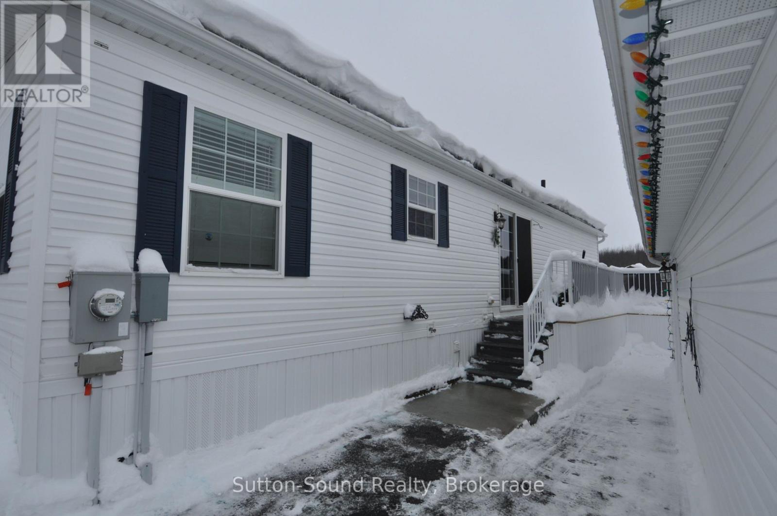 144 Rosewood Drive, Georgian Bluffs, Ontario  N4K 5N5 - Photo 16 - X12655698