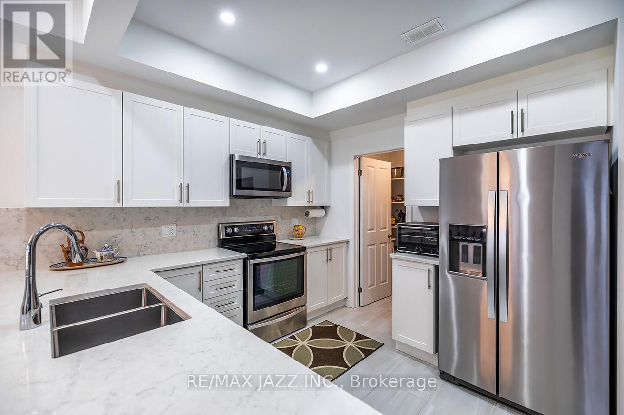 10 Thomas Bird Street, Clarington, Ontario  L1C 7C9 - Photo 11 - E12655676