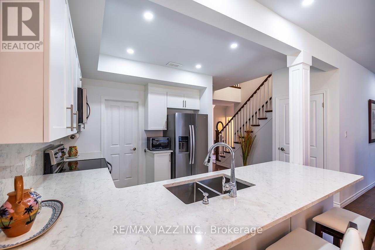 10 Thomas Bird Street, Clarington, Ontario  L1C 7C9 - Photo 16 - E12655676