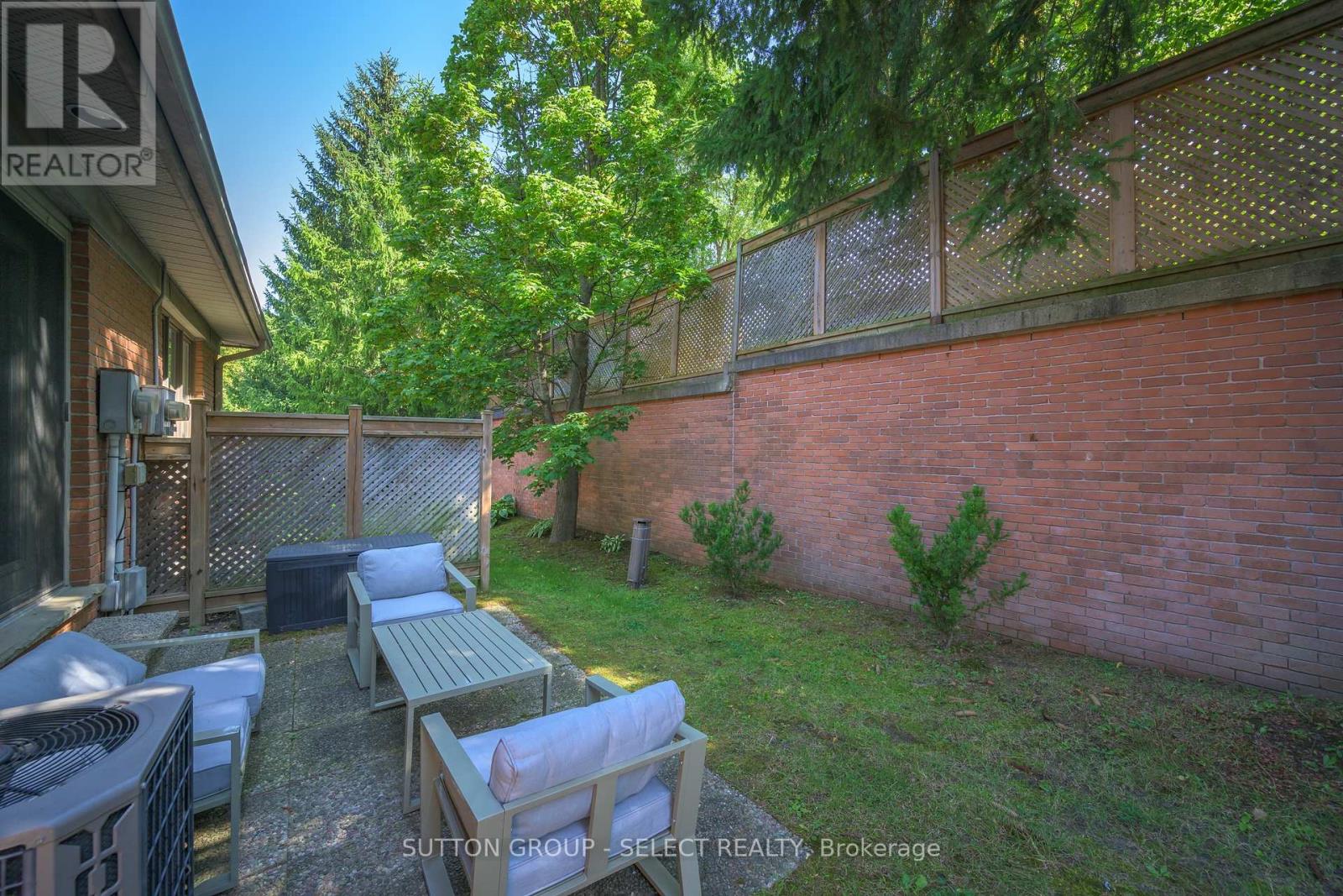 28 - 40 Quinella Drive, London South, Ontario  N6K 4K9 - Photo 10 - X12655662