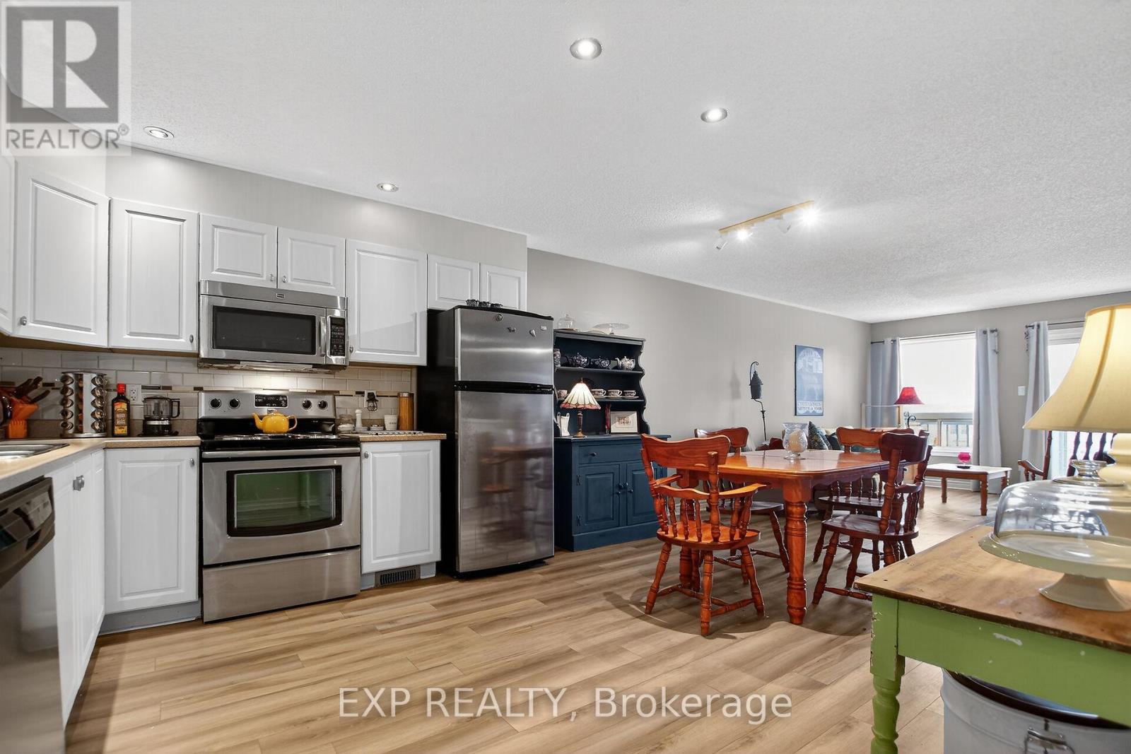 318 Finner Court, Mississippi Mills, Ontario  K0A 1A0 - Photo 10 - X12655664