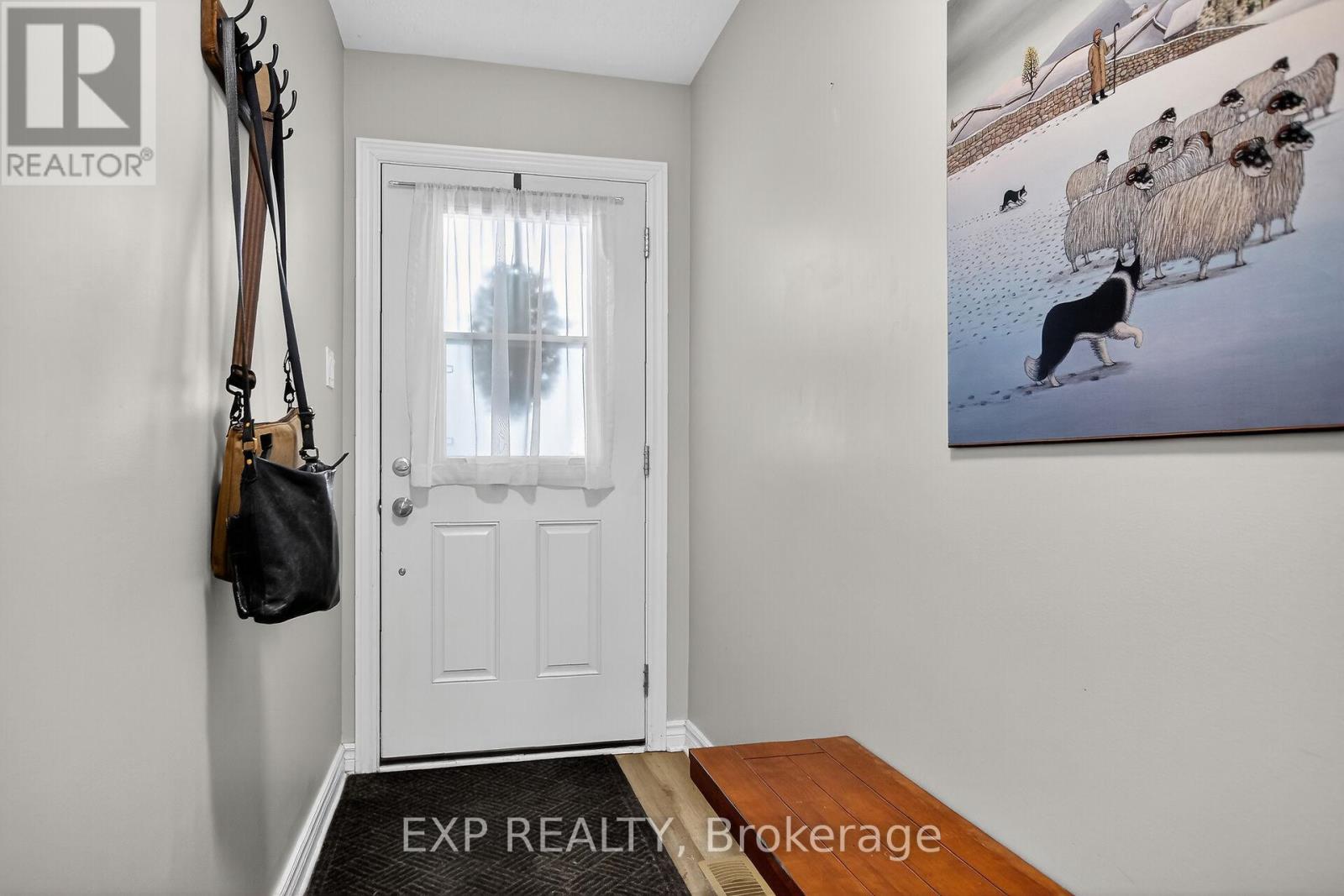 318 Finner Court, Mississippi Mills, Ontario  K0A 1A0 - Photo 5 - X12655664