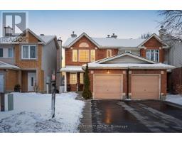 13 BANCHORY CRESCENT, Ottawa, Ontario