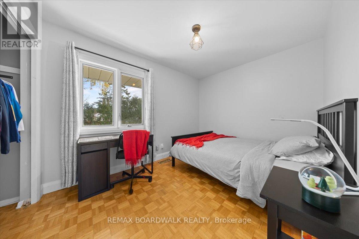 7 Gagnon Court, Ottawa, Ontario  K2K 1A7 - Photo 24 - X12655756