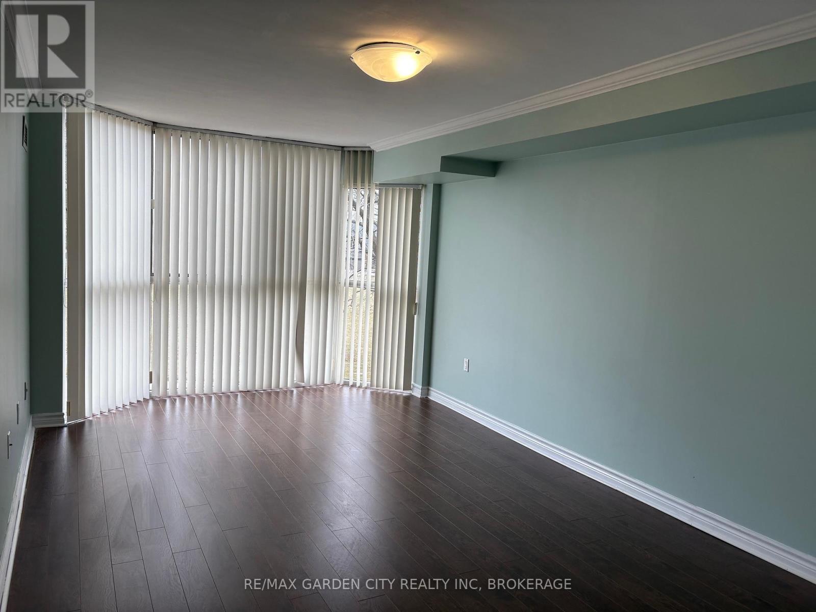 207 - 162 Martindale Road, St. Catharines, Ontario  L2S 3S4 - Photo 16 - X12655716