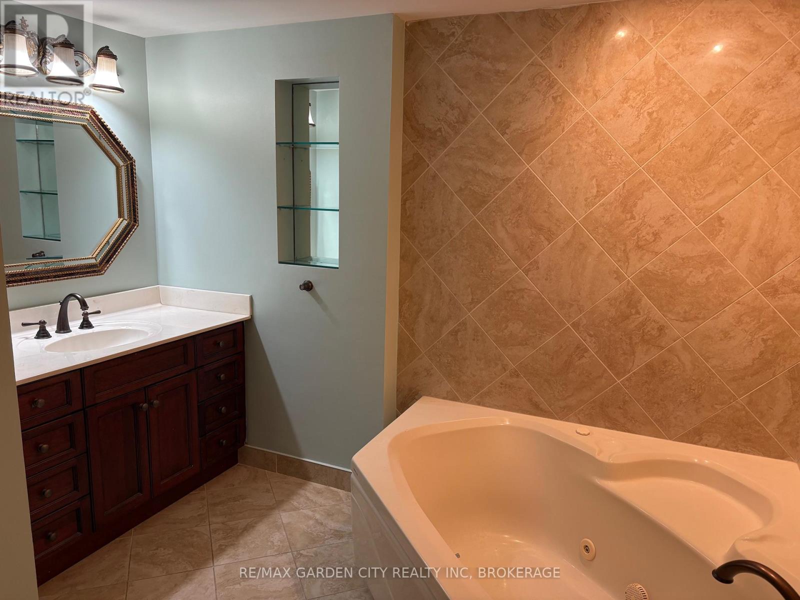 207 - 162 Martindale Road, St. Catharines, Ontario  L2S 3S4 - Photo 19 - X12655716