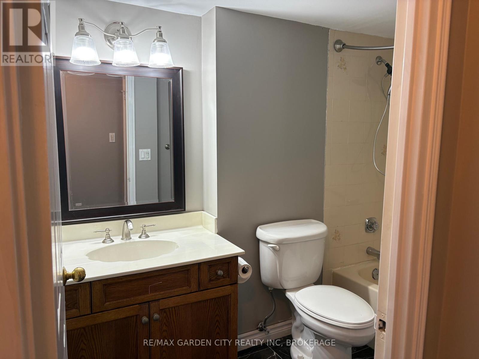 207 - 162 Martindale Road, St. Catharines, Ontario  L2S 3S4 - Photo 25 - X12655716