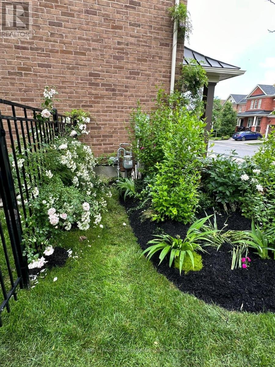 633 Wettlaufer Terrace, Milton, Ontario  L9T 8N1 - Photo 46 - W12604070