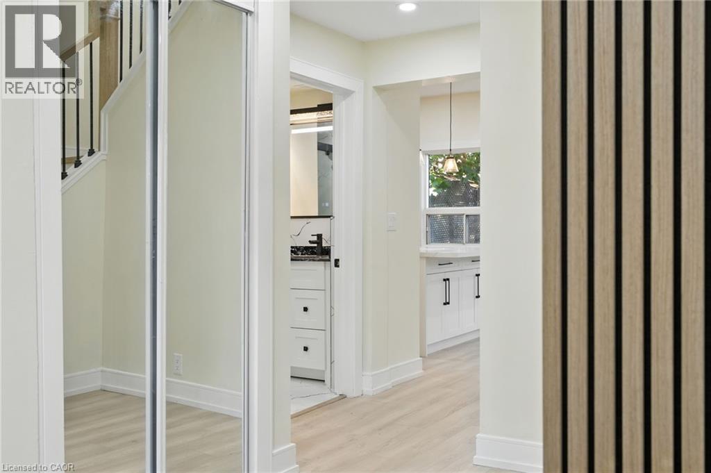 9 Alice Street, Hamilton, Ontario  L8H 4R5 - Photo 9 - 40795328