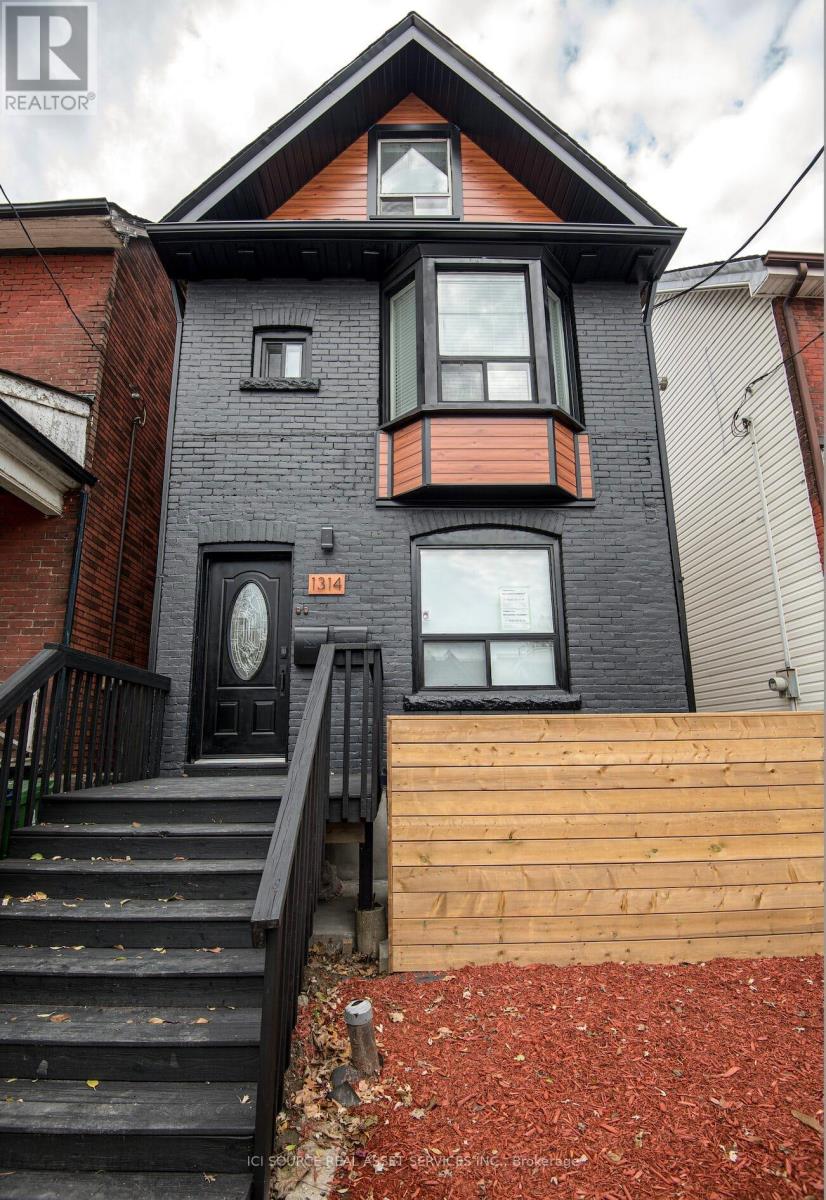 1 - Main Floor - 1314 Dundas Street E, Toronto, Ontario  M4M 1S6 - Photo 1 - E12655670