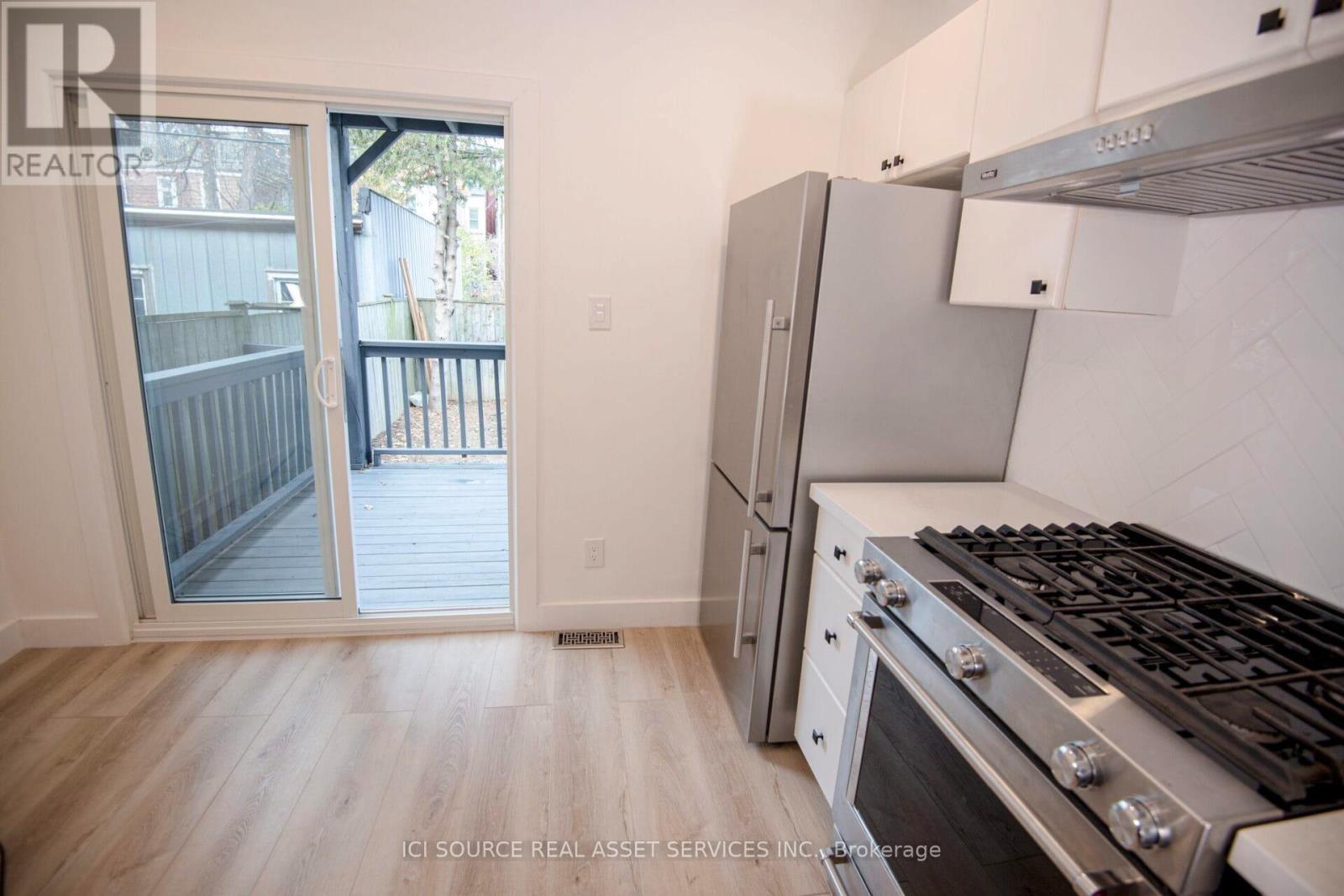 1 - Main Floor - 1314 Dundas Street E, Toronto, Ontario  M4M 1S6 - Photo 3 - E12655670