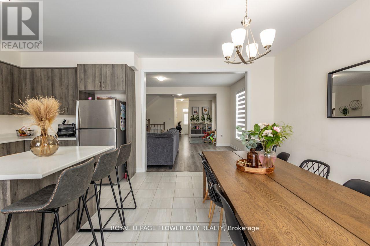 13 Ferragine Crescent, Bradford West Gwillimbury, Ontario  L3Z 2A6 - Photo 15 - N12655674