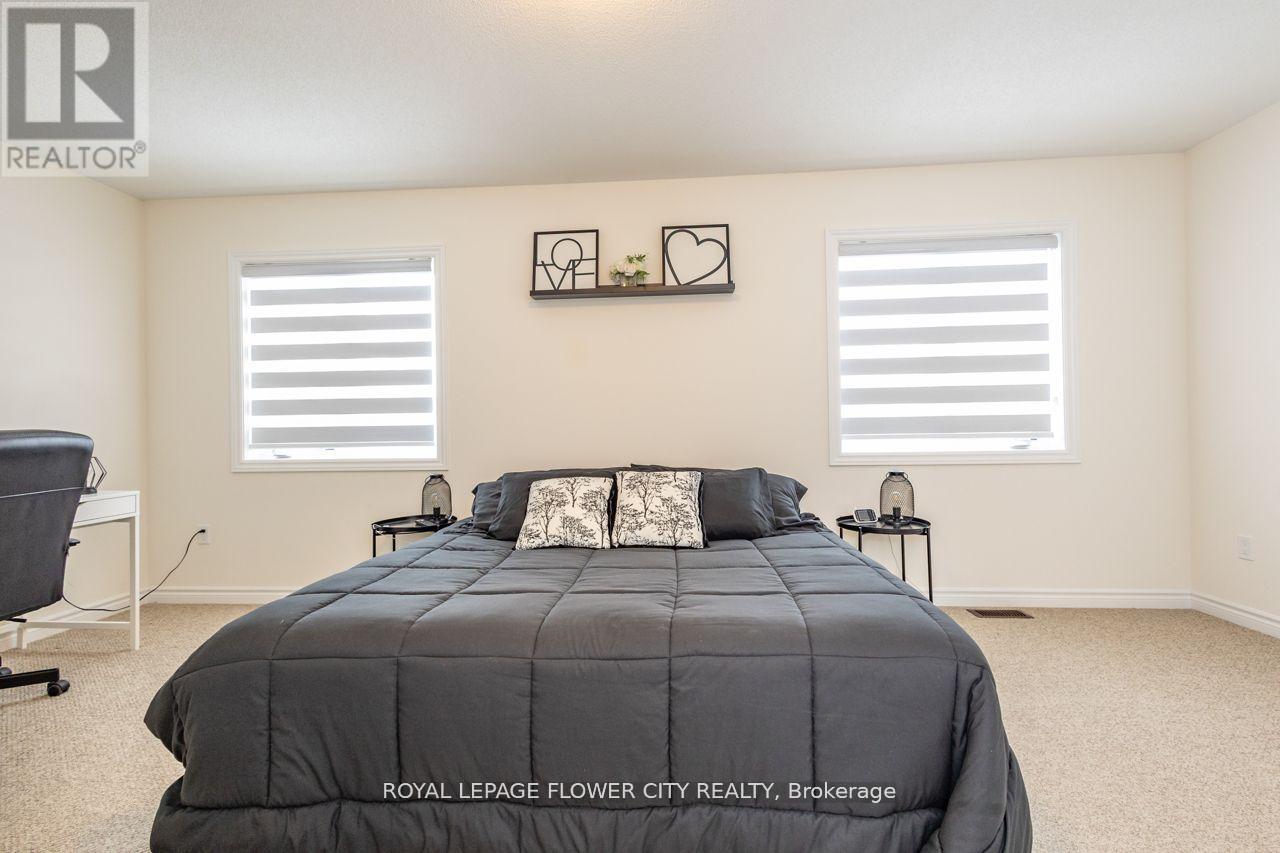 13 Ferragine Crescent, Bradford West Gwillimbury, Ontario  L3Z 2A6 - Photo 23 - N12655674