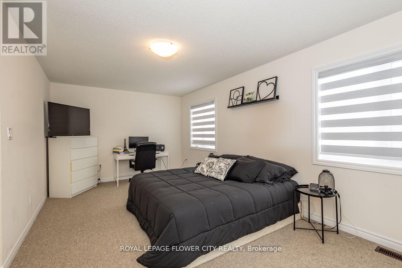 13 Ferragine Crescent, Bradford West Gwillimbury, Ontario  L3Z 2A6 - Photo 24 - N12655674