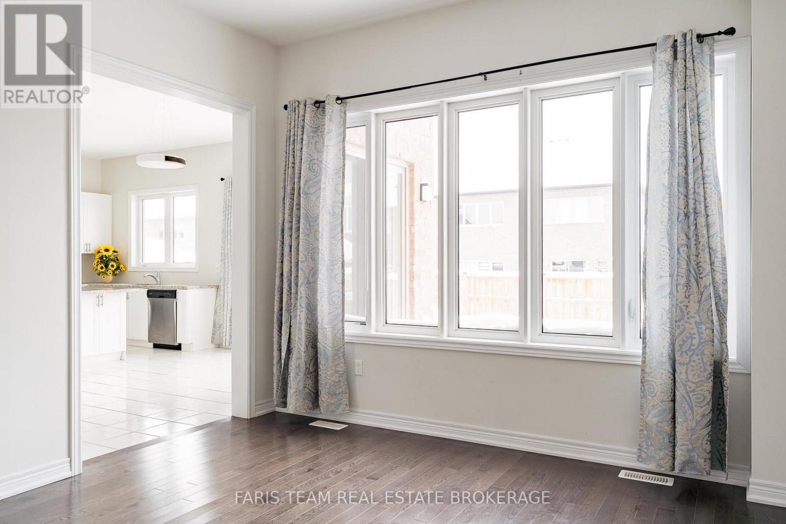 1547 Mcroberts Crescent, Innisfil, Ontario  L9S 0J9 - Photo 24 - N12655684