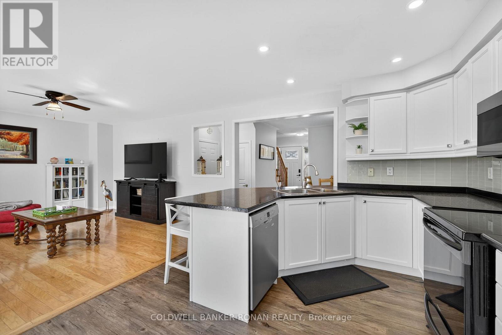 22 Callander Crescent, New Tecumseth, Ontario  L9R 0B4 - Photo 16 - N12655732