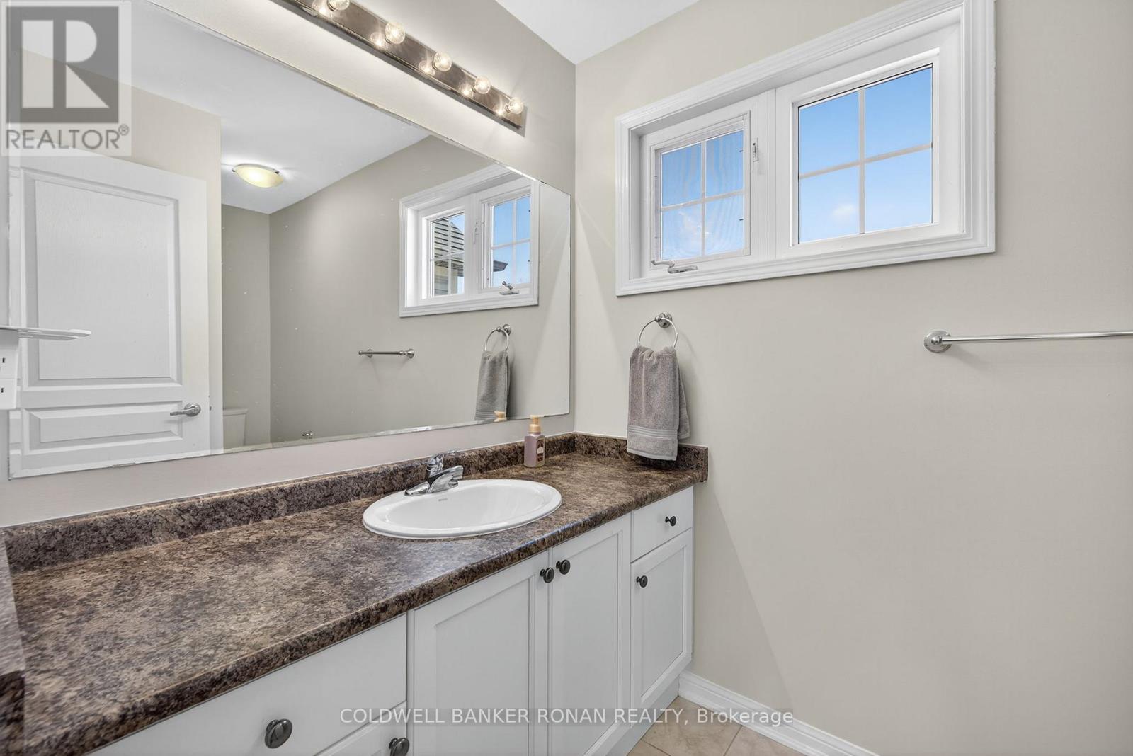 22 Callander Crescent, New Tecumseth, Ontario  L9R 0B4 - Photo 35 - N12655732