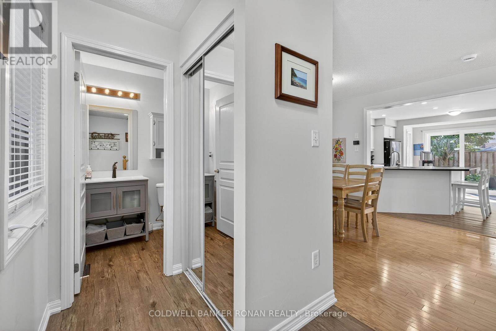 22 Callander Crescent, New Tecumseth, Ontario  L9R 0B4 - Photo 6 - N12655732