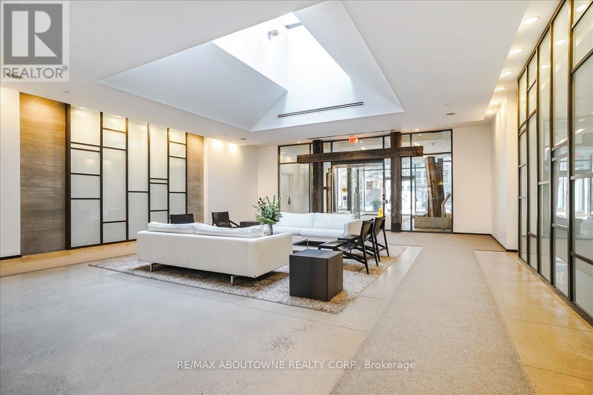 546 - 1030 King Street W, Toronto, Ontario  M6K 3N3 - Photo 3 - C12655728