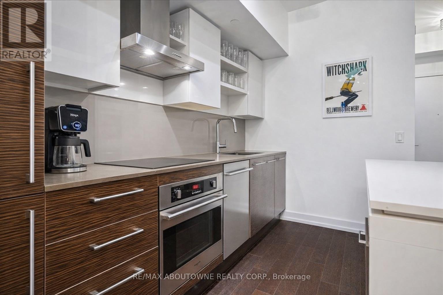 546 - 1030 King Street W, Toronto, Ontario  M6K 3N3 - Photo 8 - C12655728