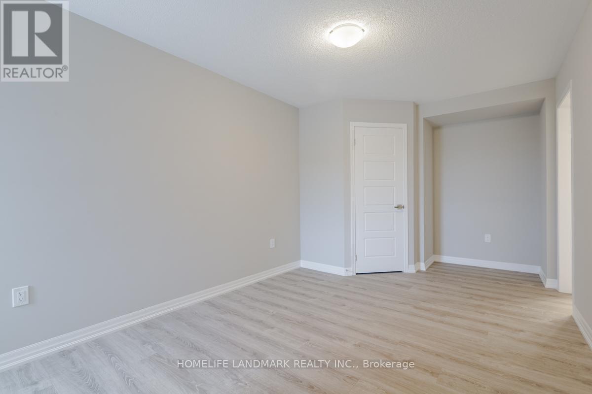 125 Toucan Trail, Oakville, Ontario  L6H 0Y1 - Photo 18 - W12655650