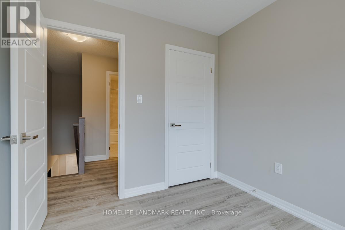 125 Toucan Trail, Oakville, Ontario  L6H 0Y1 - Photo 23 - W12655650