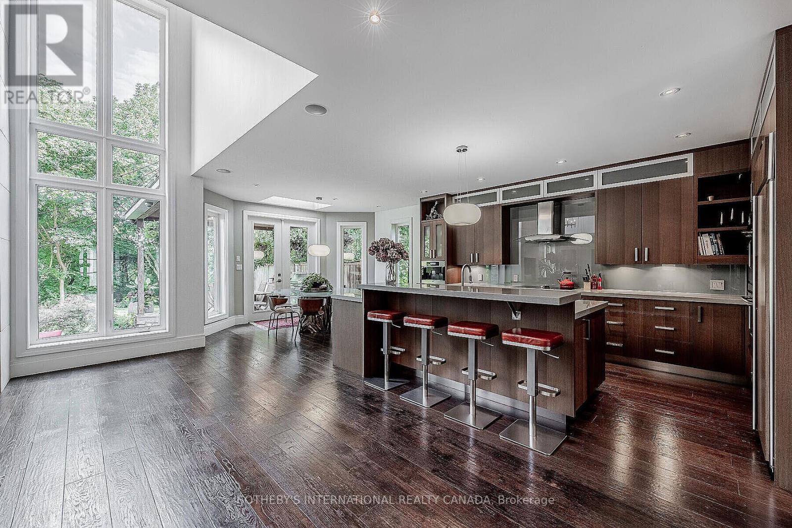 44 Meadowcrest Road, Toronto, Ontario  M8Z 2Y7 - Photo 11 - W12655666