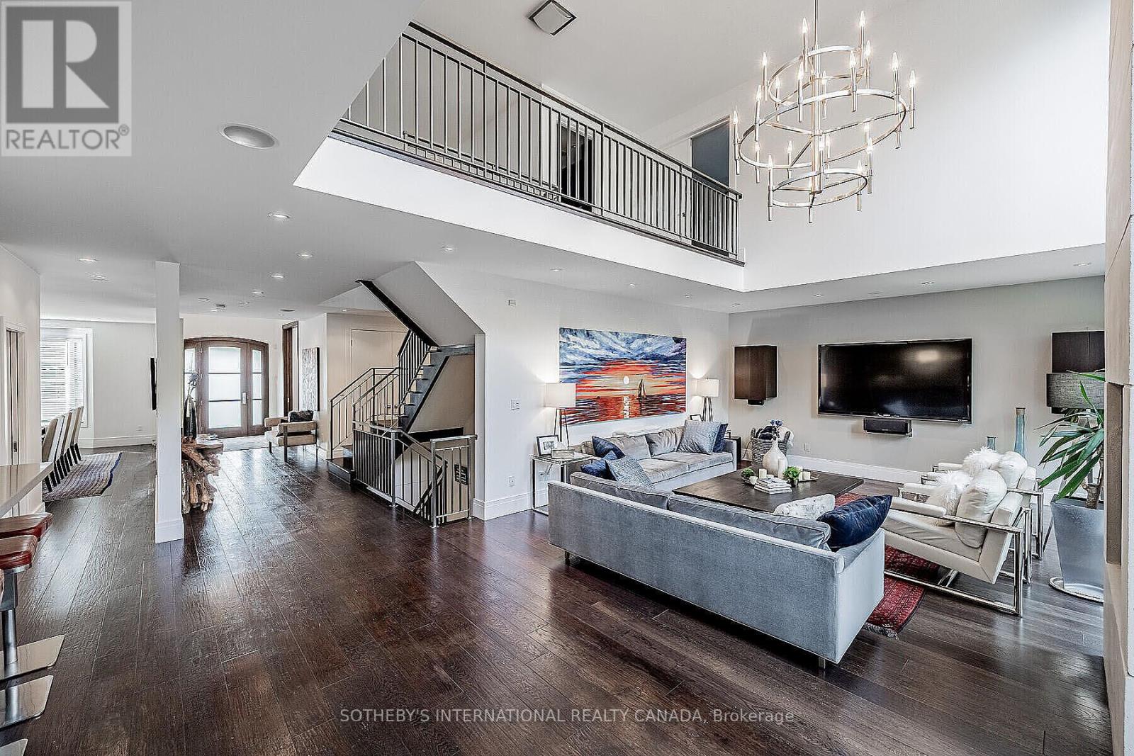 44 Meadowcrest Road, Toronto, Ontario  M8Z 2Y7 - Photo 12 - W12655666