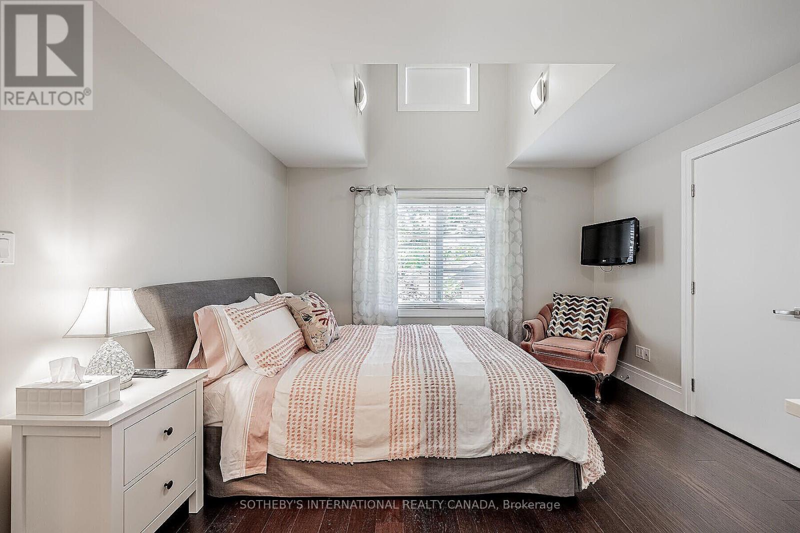 44 Meadowcrest Road, Toronto, Ontario  M8Z 2Y7 - Photo 25 - W12655666