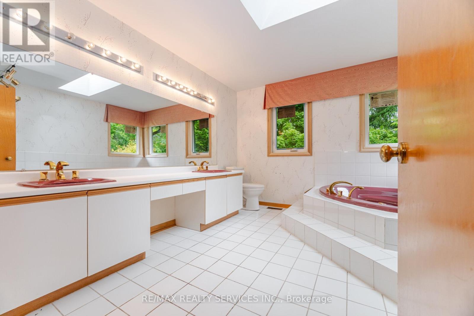 106 Kenpark Avenue, Brampton (Snelgrove), Ontario  L6Z 3J8 - Photo 35 - W12655678