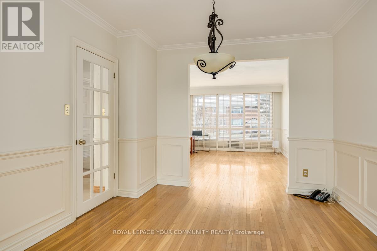 16 Martini Drive, Toronto, Ontario  M6M 4X5 - Photo 10 - W12655686