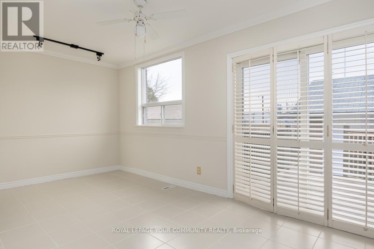 16 Martini Drive, Toronto, Ontario  M6M 4X5 - Photo 12 - W12655686