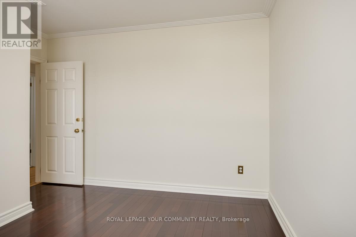 16 Martini Drive, Toronto, Ontario  M6M 4X5 - Photo 24 - W12655686