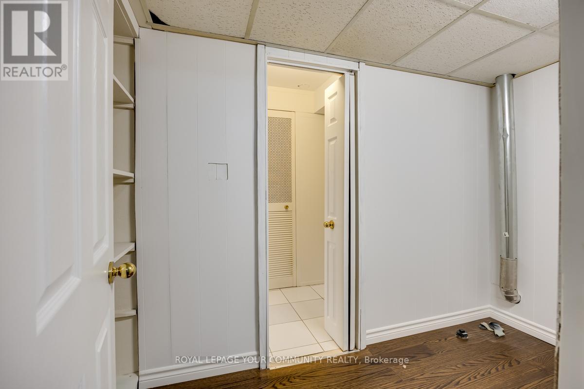 16 Martini Drive, Toronto, Ontario  M6M 4X5 - Photo 31 - W12655686