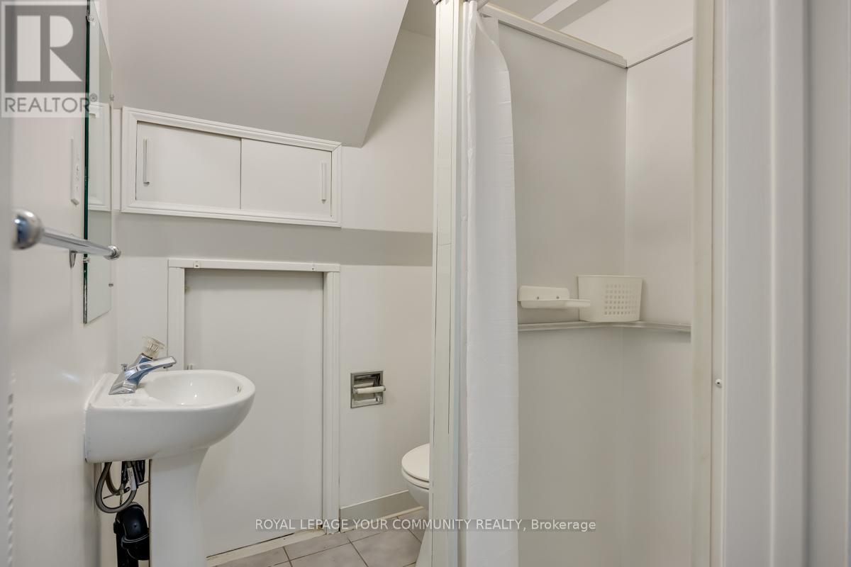 16 Martini Drive, Toronto, Ontario  M6M 4X5 - Photo 37 - W12655686