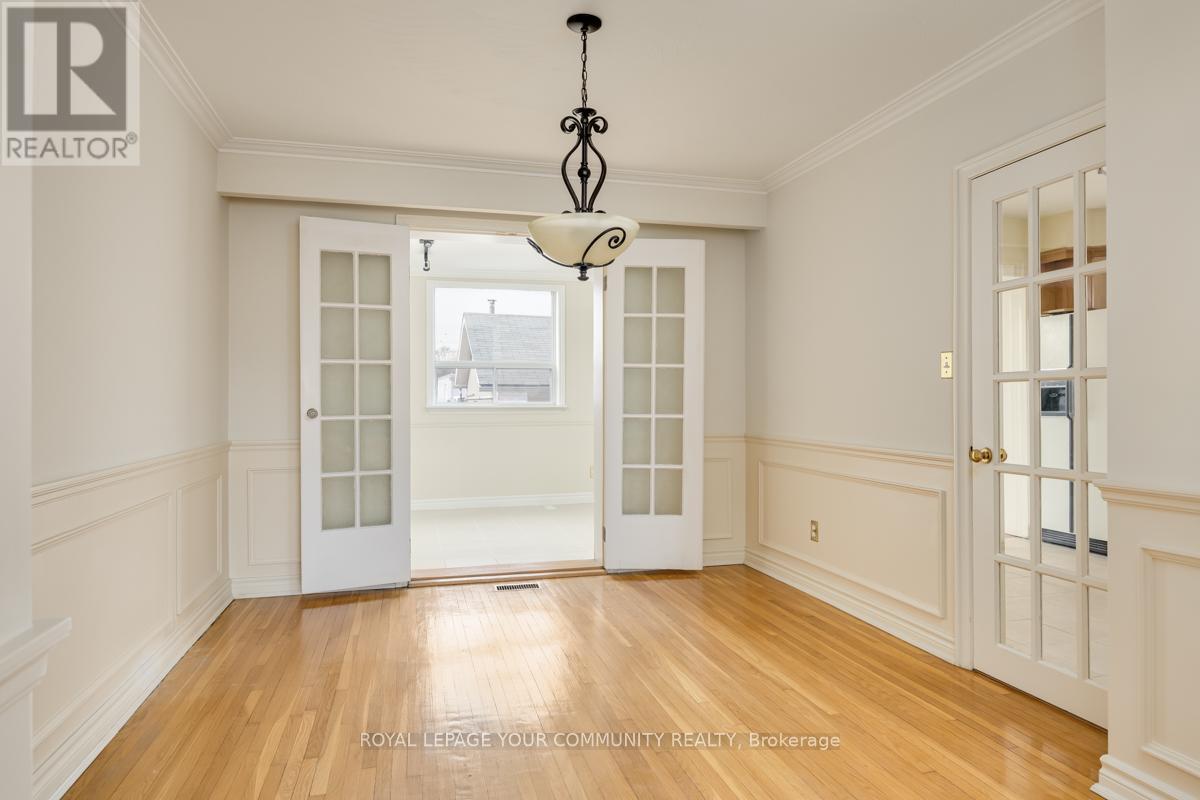 16 Martini Drive, Toronto, Ontario  M6M 4X5 - Photo 9 - W12655686