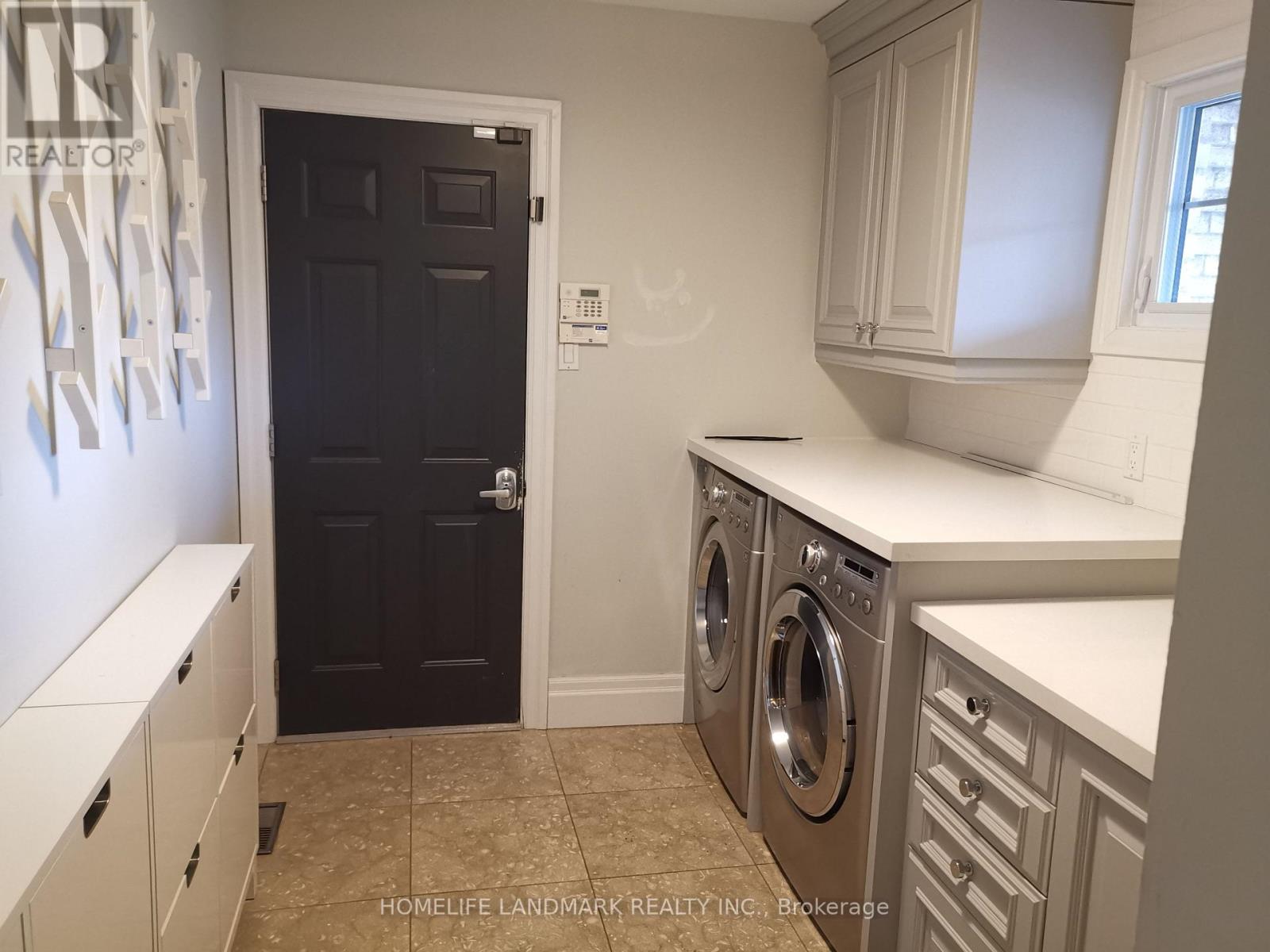 1464 Oakhill Drive, Oakville, Ontario  L6J 1Y5 - Photo 10 - W12655724