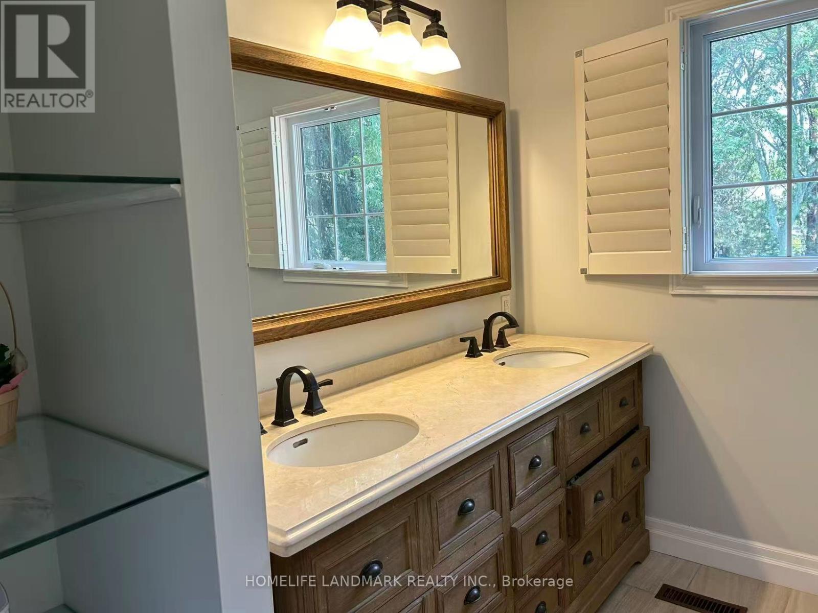 1464 Oakhill Drive, Oakville, Ontario  L6J 1Y5 - Photo 21 - W12655724